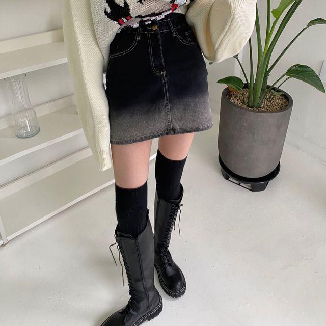 셀포 워싱 그라데이션 빈티지 흑청 데님 미니 스커트(1COLOR)_유이아