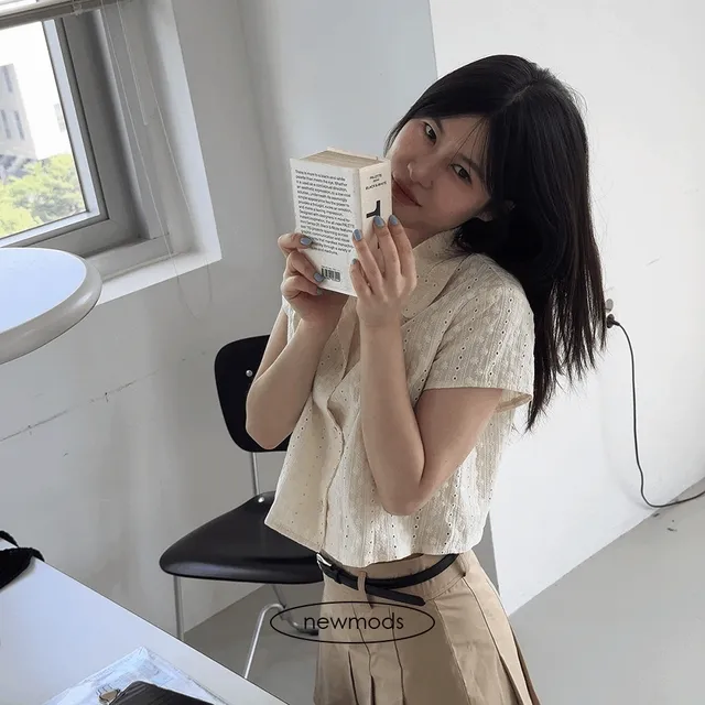 [뉴모즈/크롭] 레이스 카라 블라우스