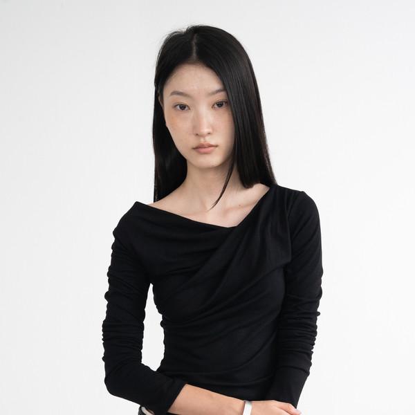 [9/15 출고 예정] Drape Span Off Top (Black)