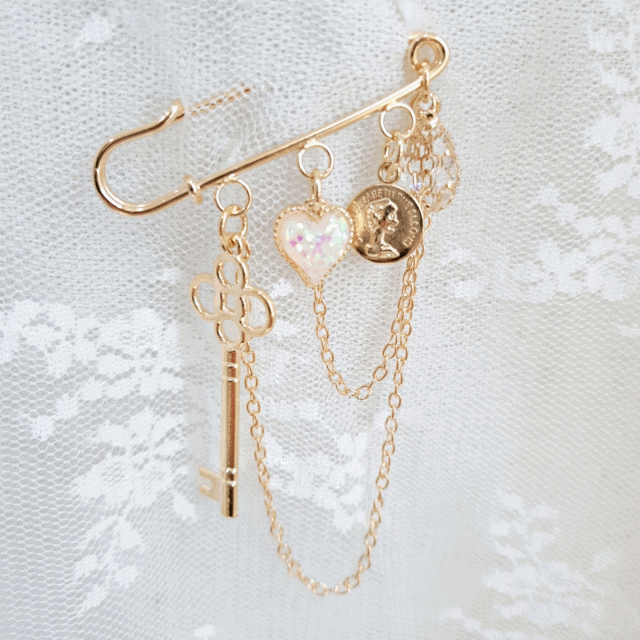 럭키참 패션브로치 옷핀 뱃지 필통 파우치 가방장식