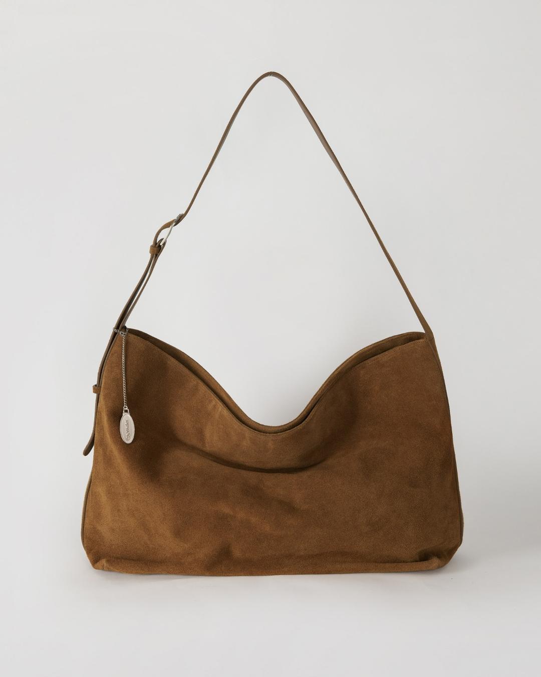 9/27(금) 15:00 Pamela 파멜라 스웨이드 빅 백 - camel brown (백 참 세트)