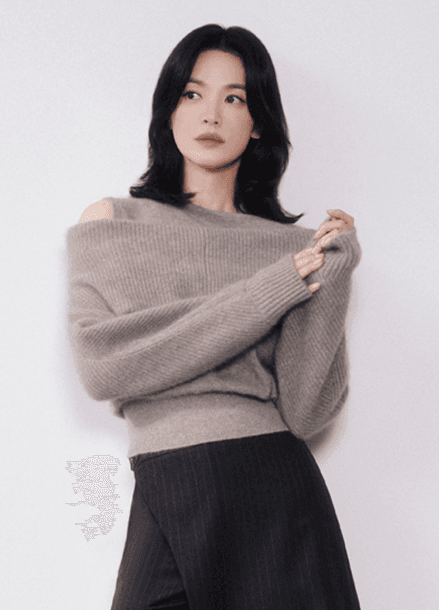 오프 숄더 울 혼방 풀오버