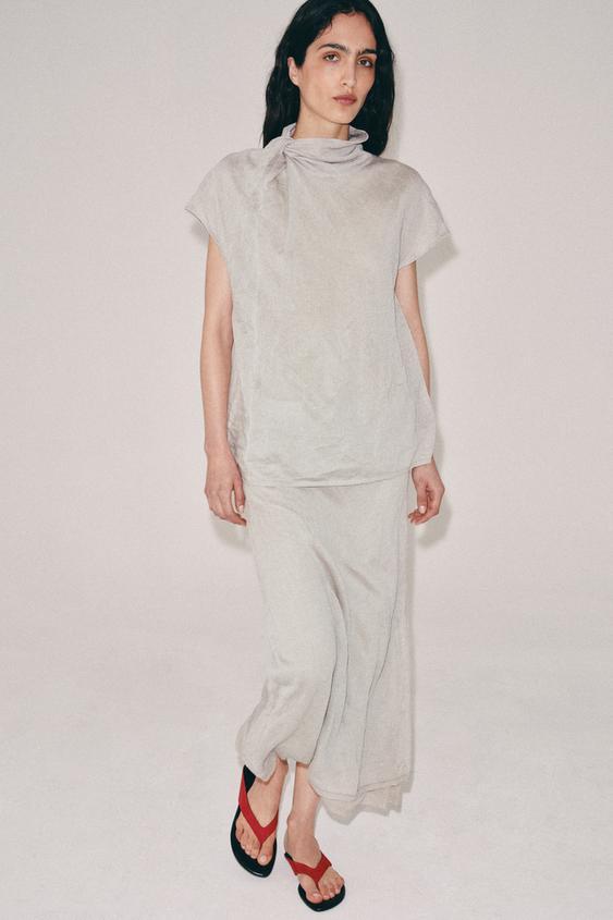 링클 페이크 매듭 하이넥 니트 탑