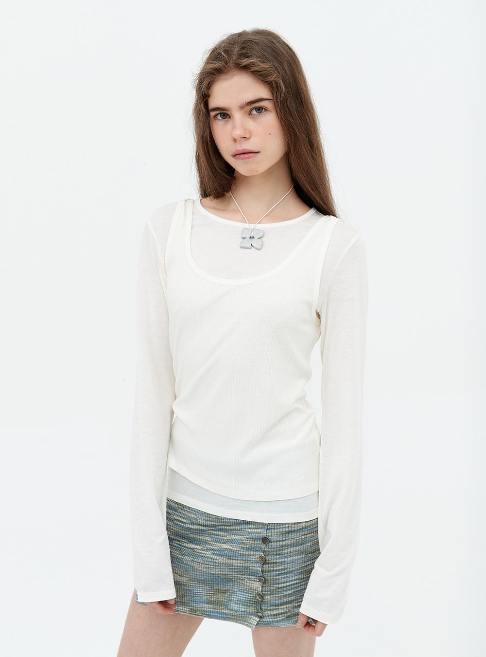 Layered sleeveless basic set. White