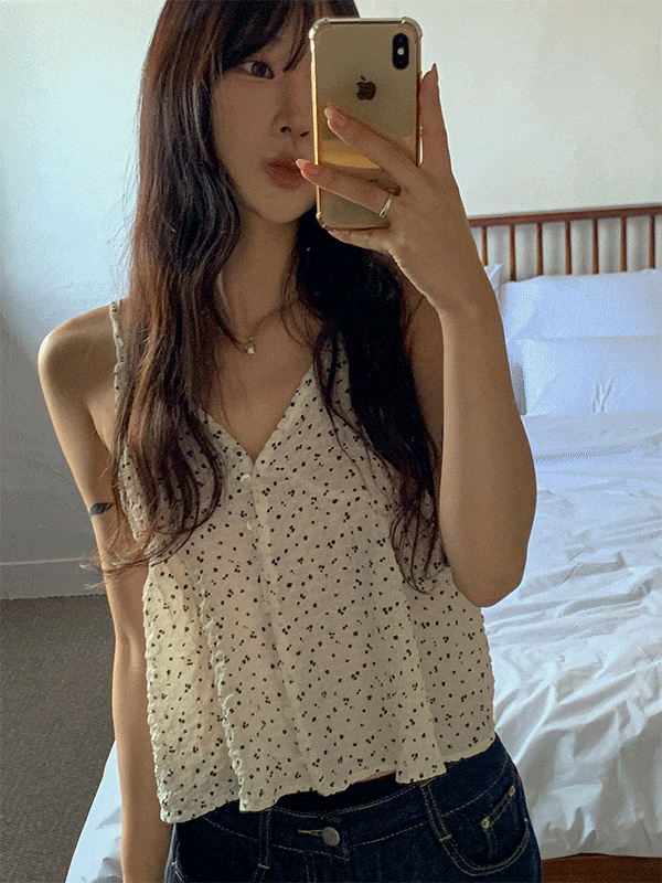 메임민 브이넥 잔꽃 패턴 엠보 나시