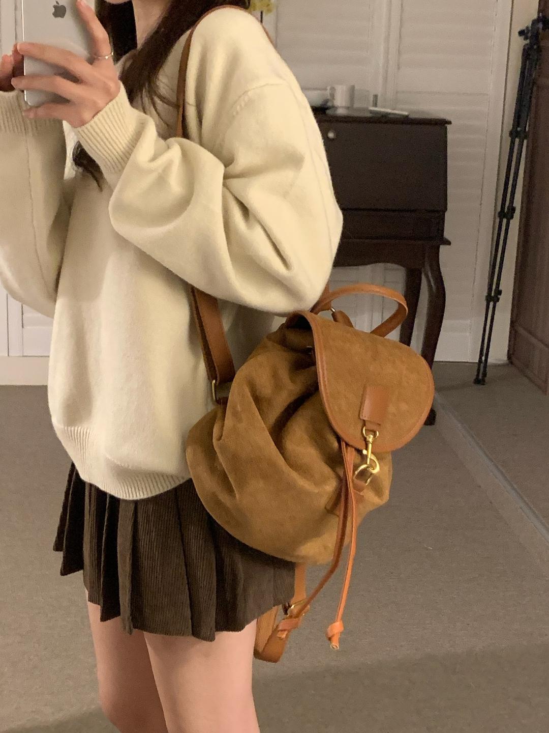 [문의폭주/MD추천] 아원 스웨이드 백팩 (2col)