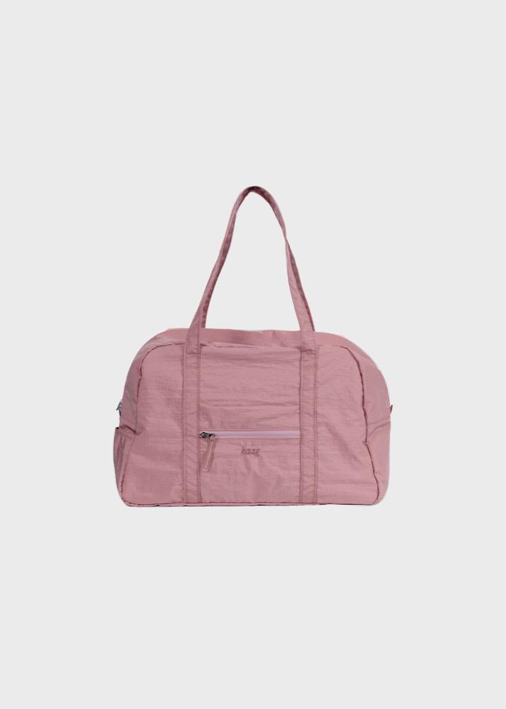a duffel bag (pink)