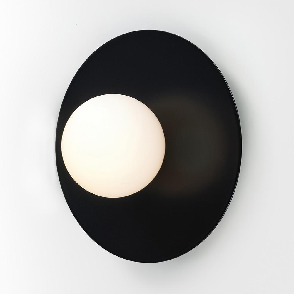 애플 벽등 블랙 화이트 원형 공 볼유리 구형 카페 침실 벽부 화이트 블랙 원판 조명