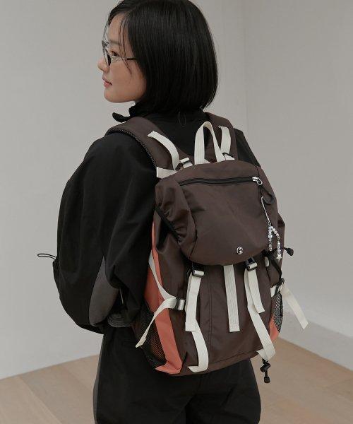 Buckle backpack (Brown)