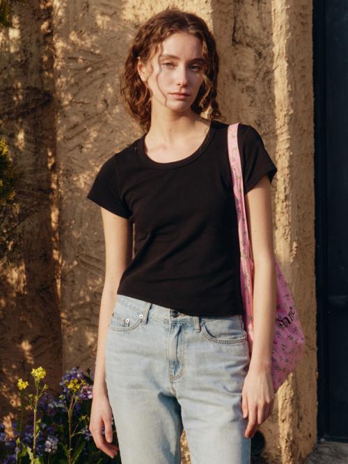 Essential T-shirt (Black)