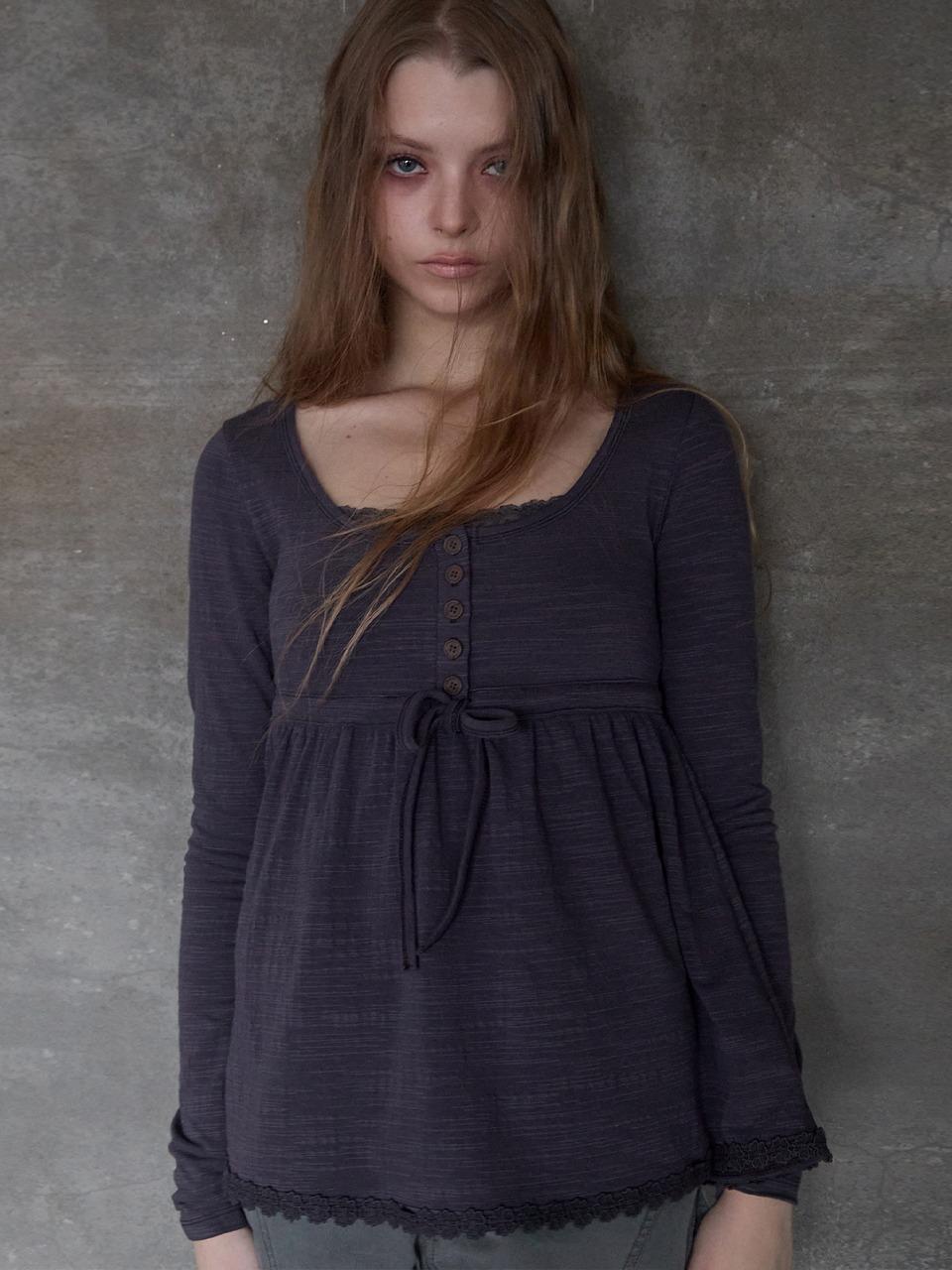 DAISY BUTTON FLARE TOP SMOKY PURPLE
