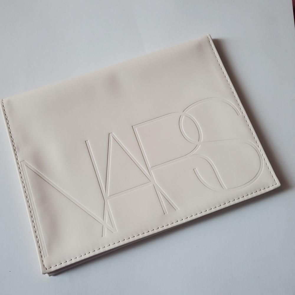 나스 컴플랙션 카테고리 파우차