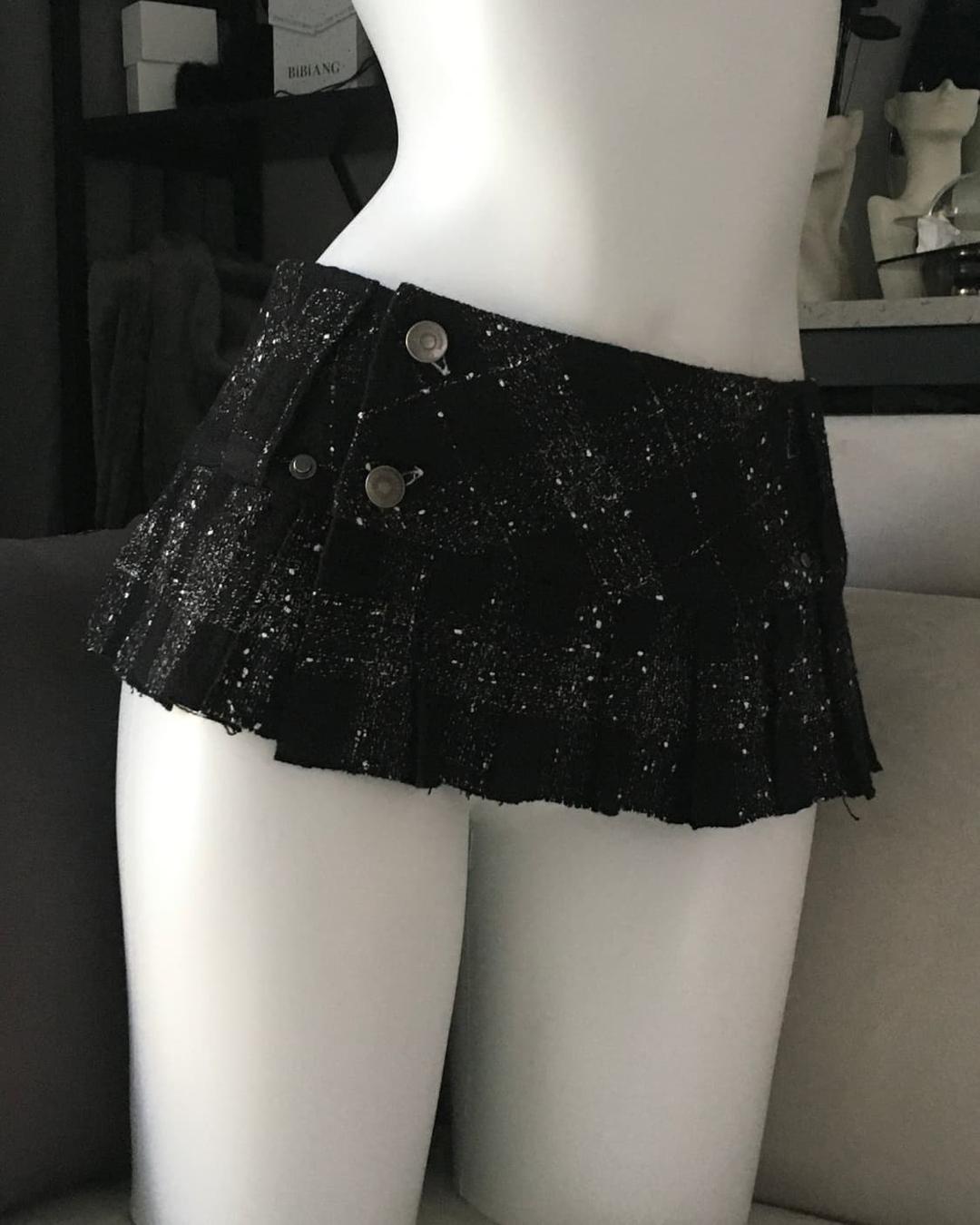 ༒ Micro mini pleats skirt (Black) | 후루츠패밀리