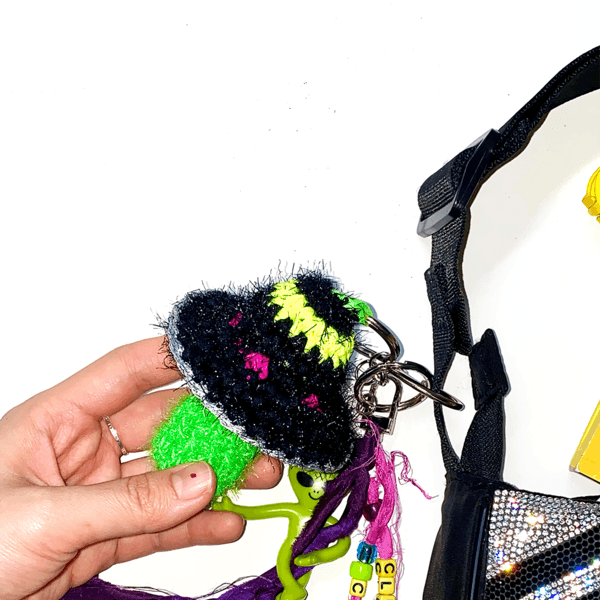 MUSHROOM key ring - UFO black