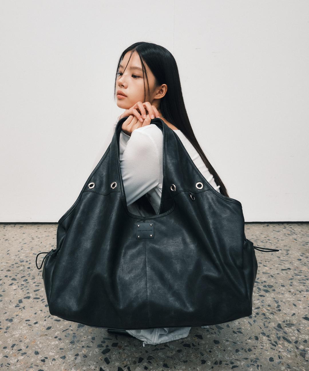 Terri 테리_ Black