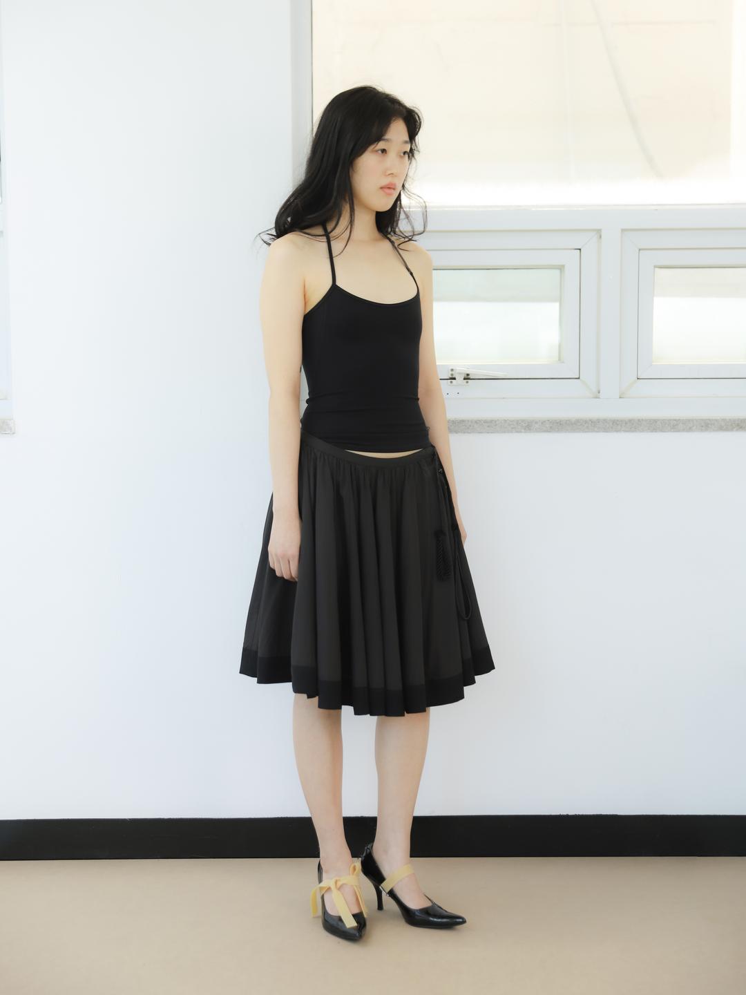 Vasram Panel Skirt - black