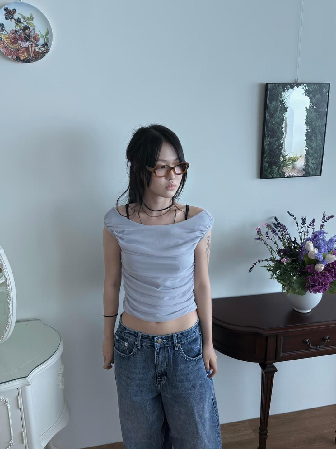 리버시블 셔링 오프숄더 티셔츠 블라우스 라이트블루 | 후루츠패밀리