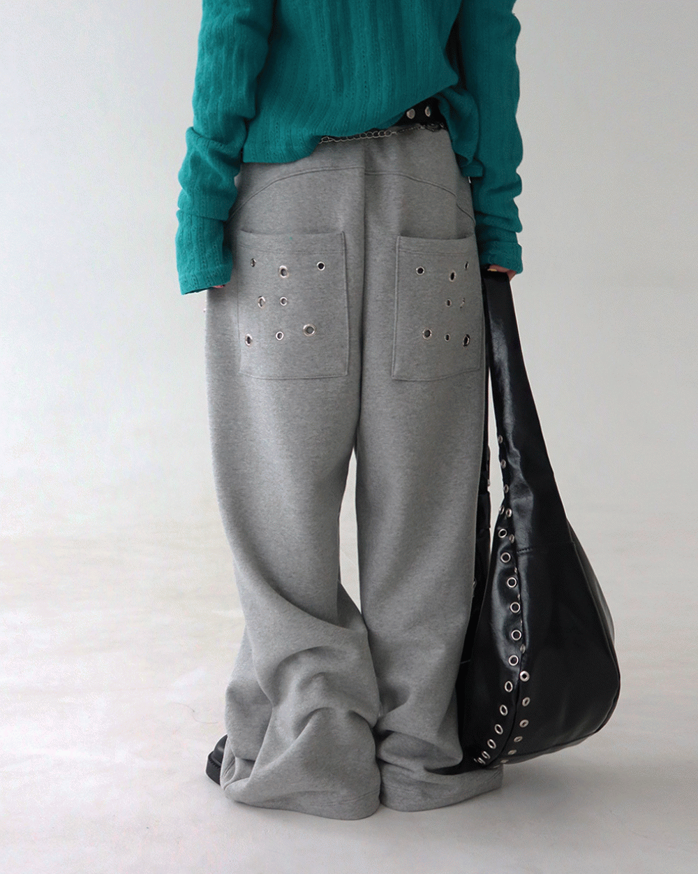 딜라잇제이 [MADE] 펀칭 아일렛 스트링 와이드 팬츠 (자체제작 기모 조거 스터드)