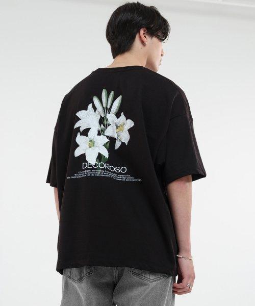 플라워 백 프린트 릴리 로고 반팔티 [블랙]