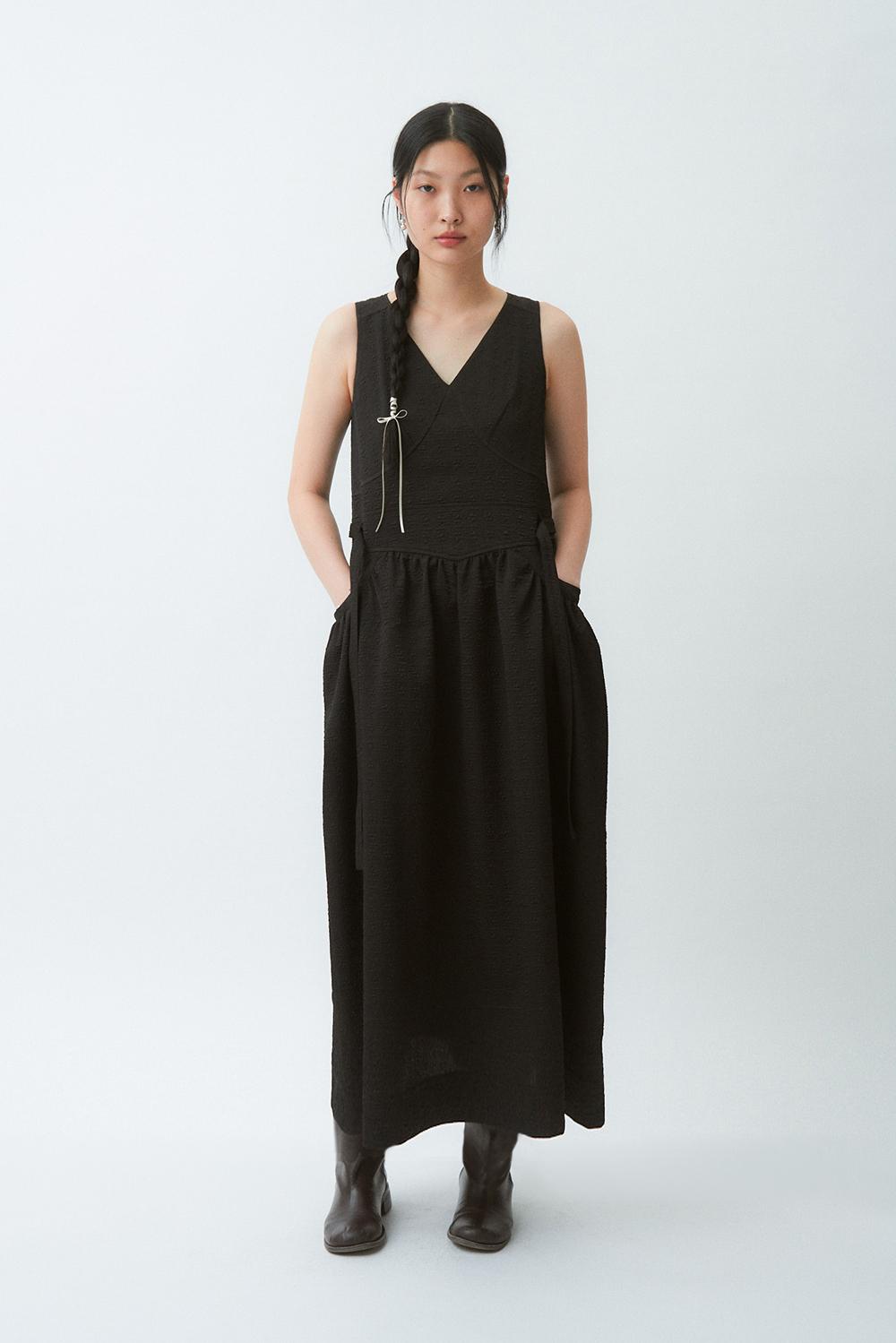 JACQUARD VOLUME DRESS (BLACK)
