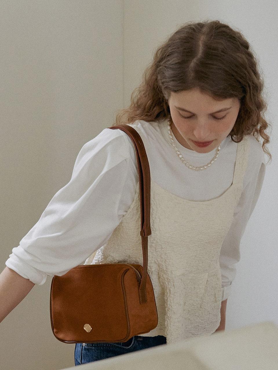 W Suede Bread Bag_Tan