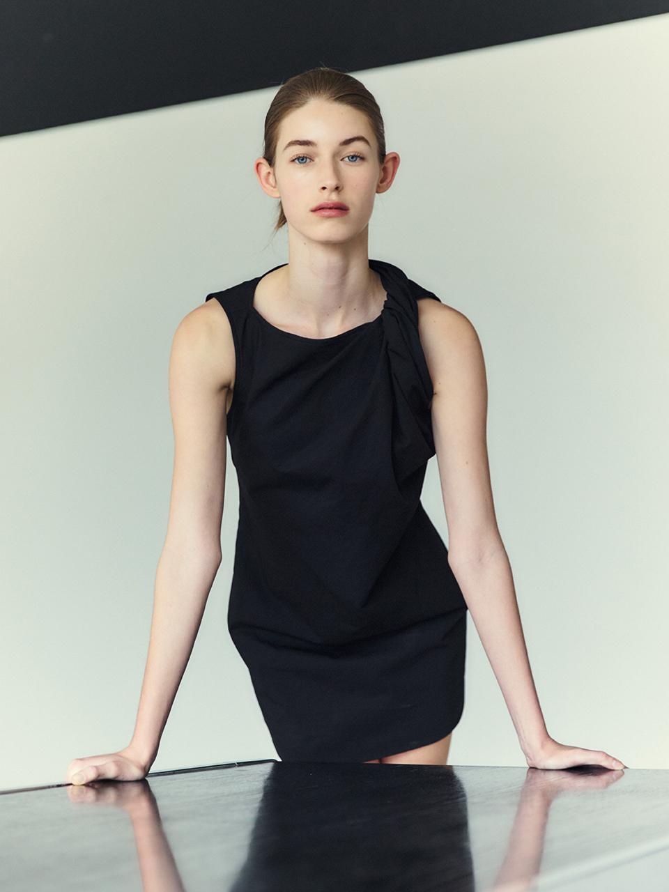 TWIRLING DRESS LINEN BLACK