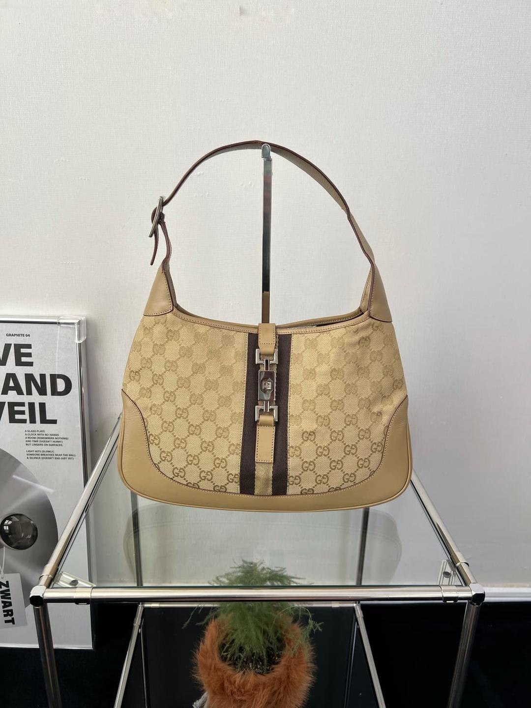 구찌 재키 숄더백 | 후루츠패밀리