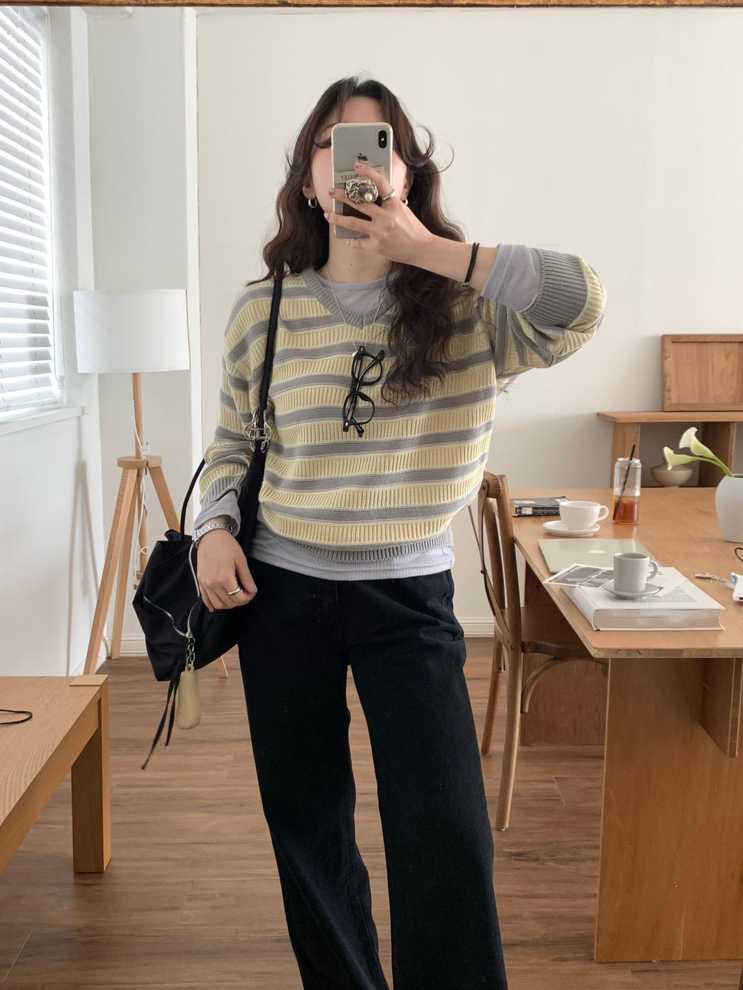 VIA STRIPE V-NECK KNIT