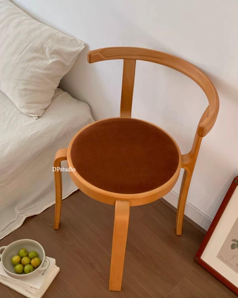 머물:홈 레트로 등받이 둥근 의자 앤틱 디자인 식탁의자 인테리어 체어