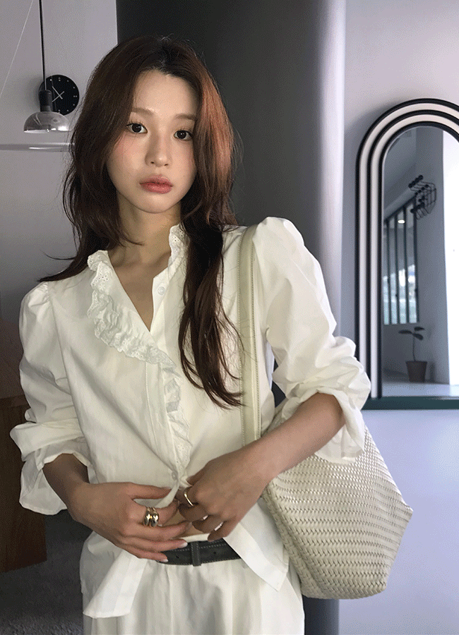 유이니 [추천] Morgan lace blouse (2color)