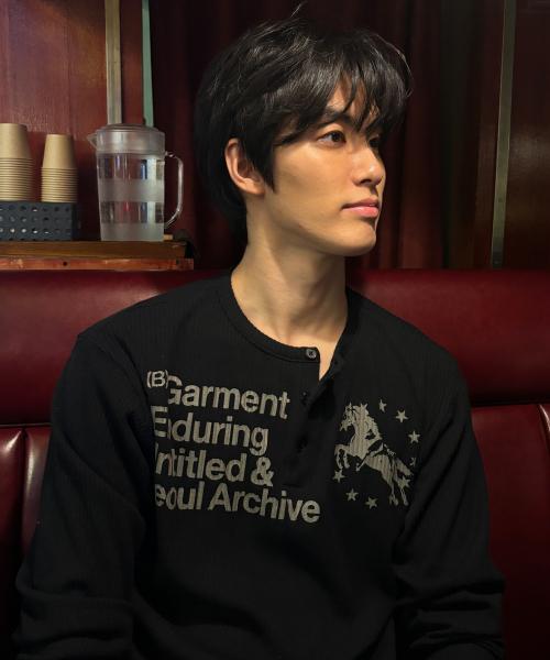 유니콘 헨리넥 롱슬리브 블랙