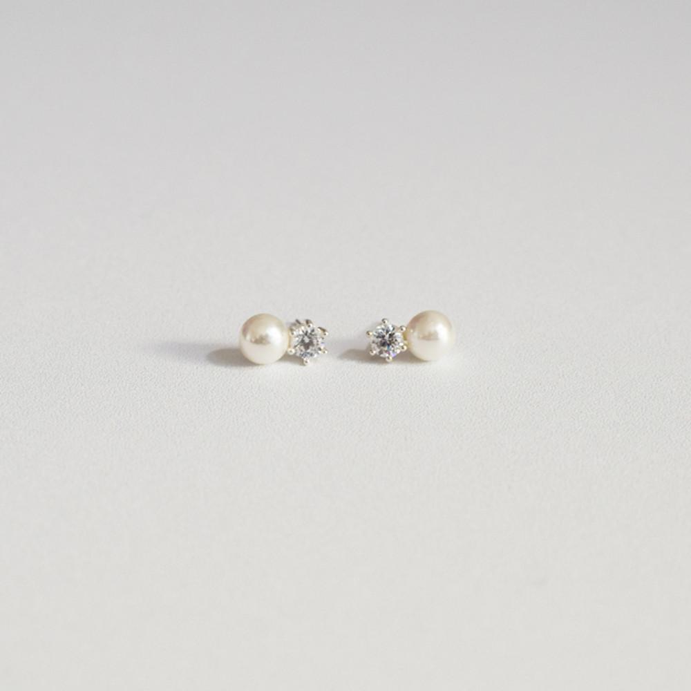 실버 진주큐빅 귀걸이 (하객룩/결혼식/셀프웨딩)