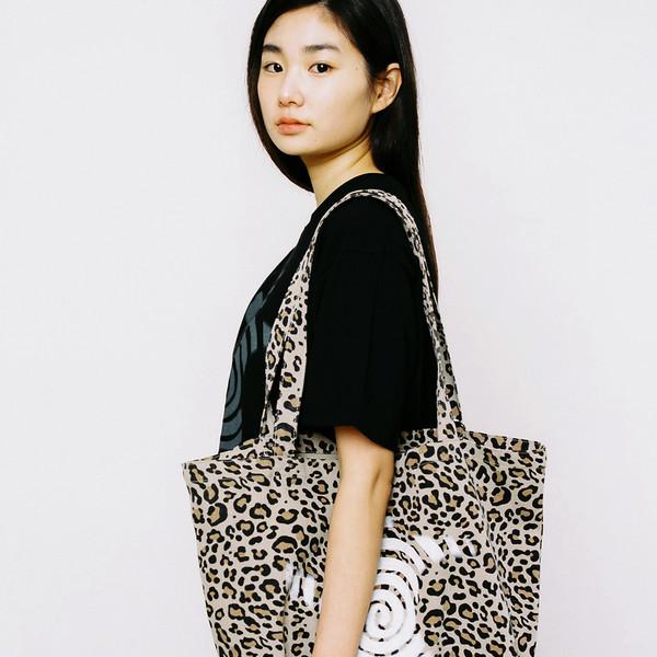 Twister Star Tote Bag - Leopard