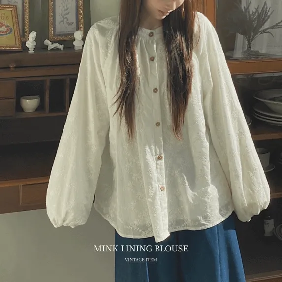 (퍼안감/핵따뜻🔥) 밍키 레이스 오버핏 블라우스 털 밍크 빈티지 자수 겨울 한파 기모