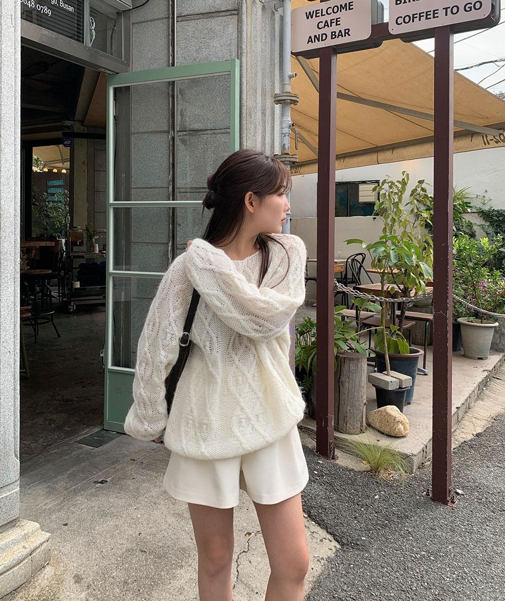 Airy knit
