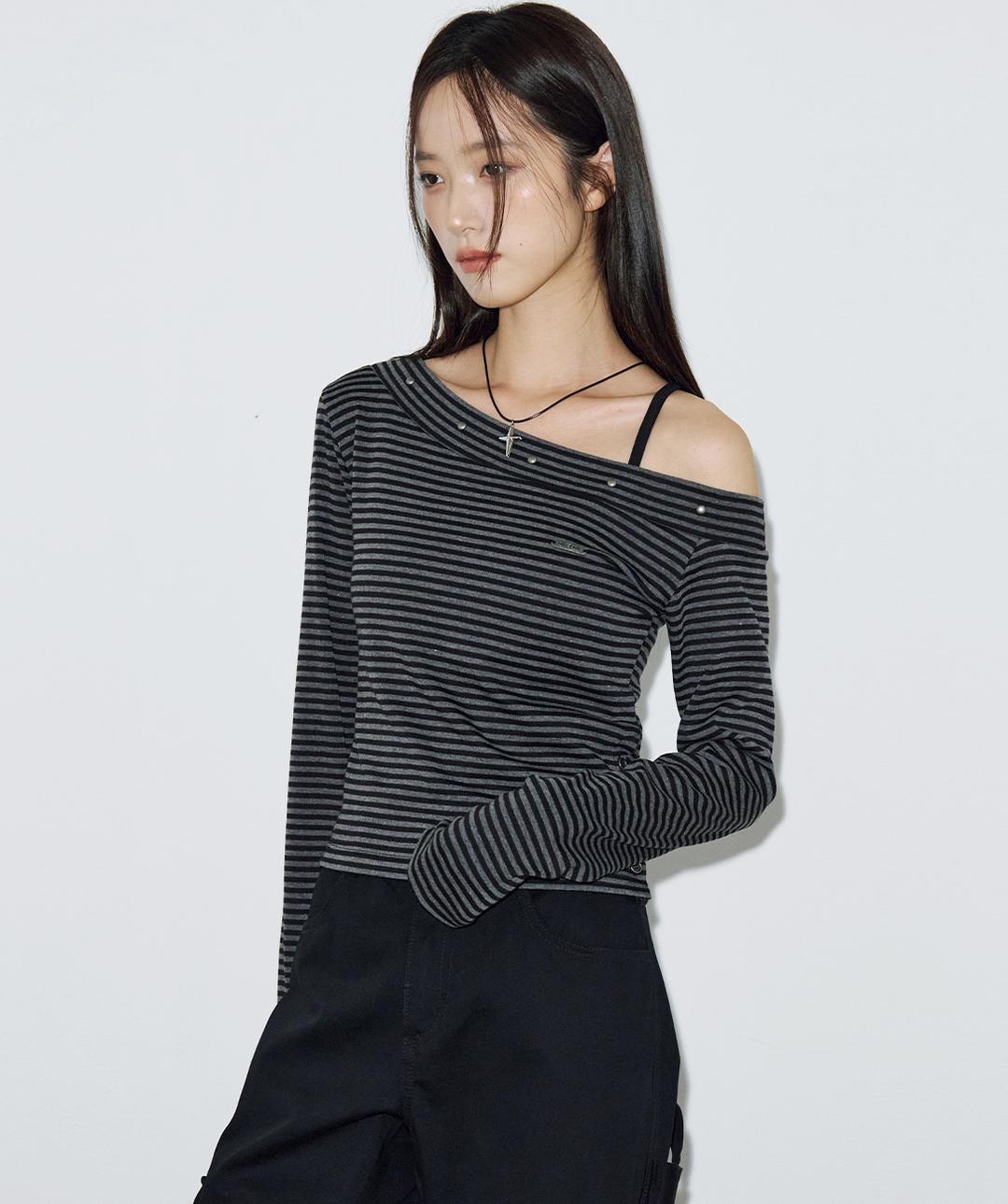 헬레네파리스 스터드 언벨런스 오프숄더 롱 슬리브 [스트라이프]