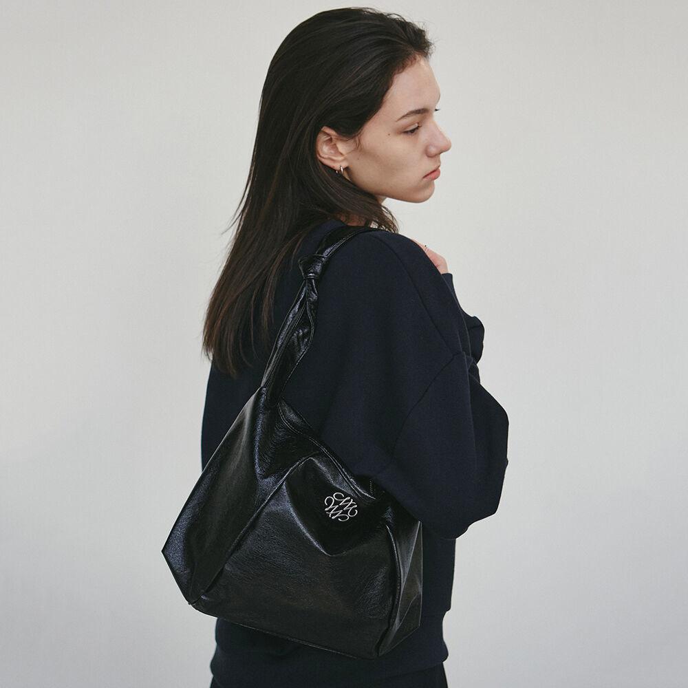 NICOLE SQUARE SHOULDER BAG_BLACK