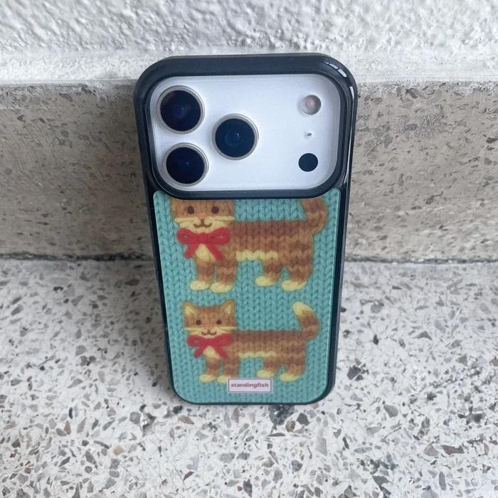 [+아이폰17] green knitted animal phone case