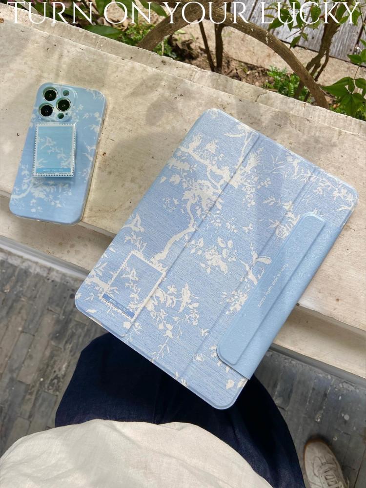 수심 Blue Flower Case 아이패드 케이스 블루 플라워 펜슬 수납 심플 감성