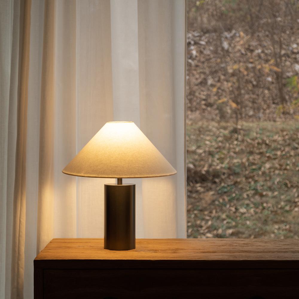 B-Base Linen Lamp