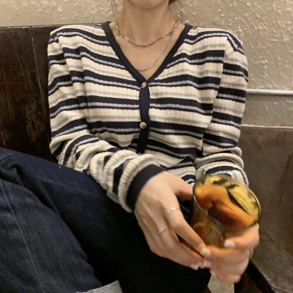 메르쉬 브이넥 가디건 S22CD106