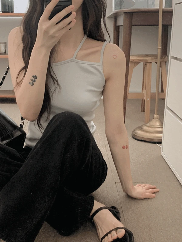 글리 언발 사선 나시