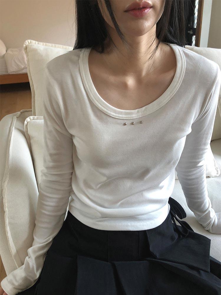 무아 스터드 유넥 T