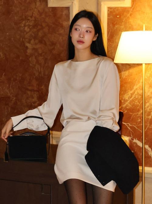 Boat neck sheer blouse (2colors)