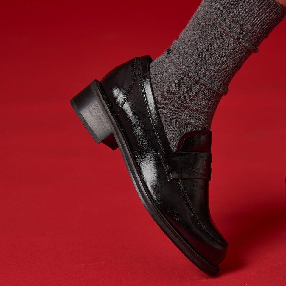 plain classic  penny loafer black