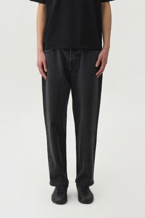 LOOSE TAPERED DENIM (247)