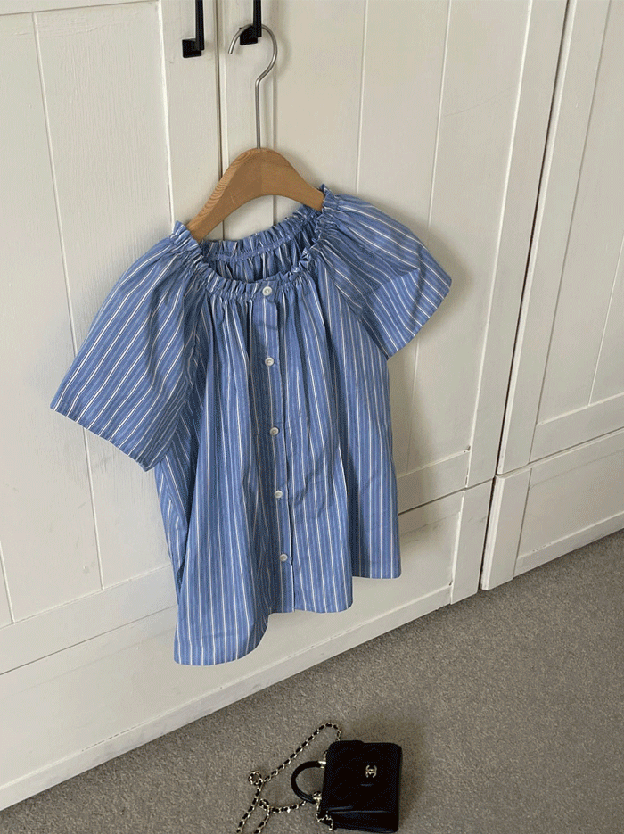 로아르 프릴 버튼 스트라이프 반팔 블라우스 - 2color