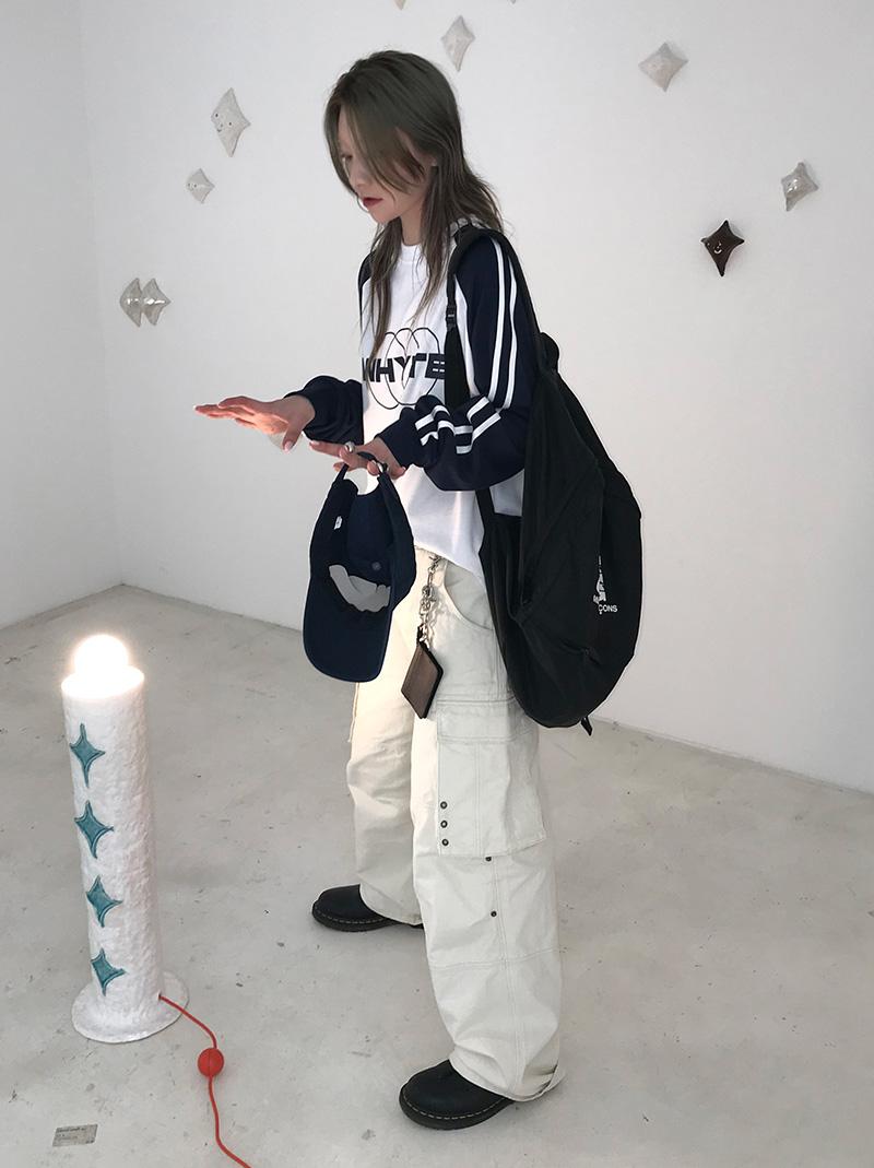 아케 EYELET WIDE CARGO PT (ivory / black)