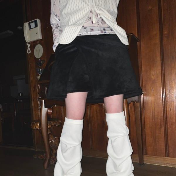 shirring pintuck knit leg warmer