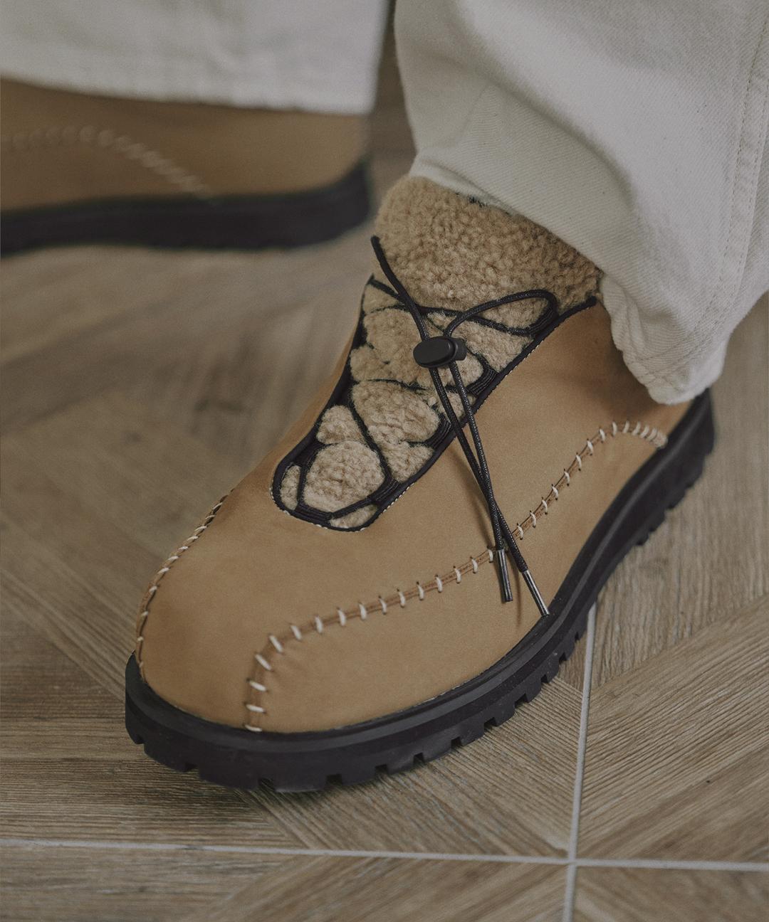 캠프 윈터 스니커즈 R25U500 (누벅 카멜)